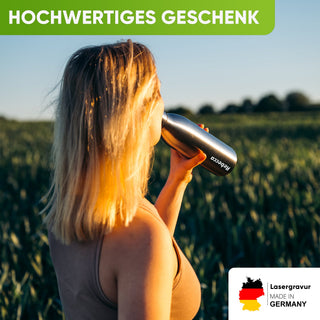 Individual Gravur für die Edelstahl Sport Trinkflasche - Blockhütte - I_SP - TFL_1000